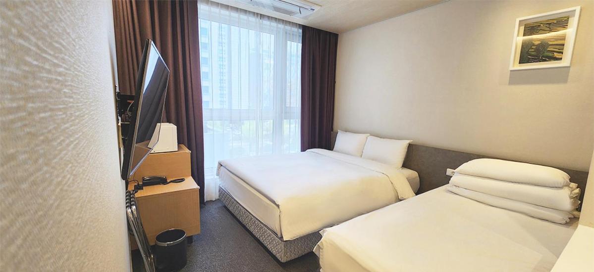Grand City Hotel Changwon Eksteriør bilde