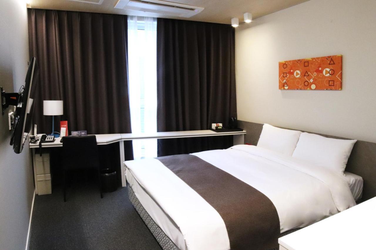 Grand City Hotel Changwon Eksteriør bilde
